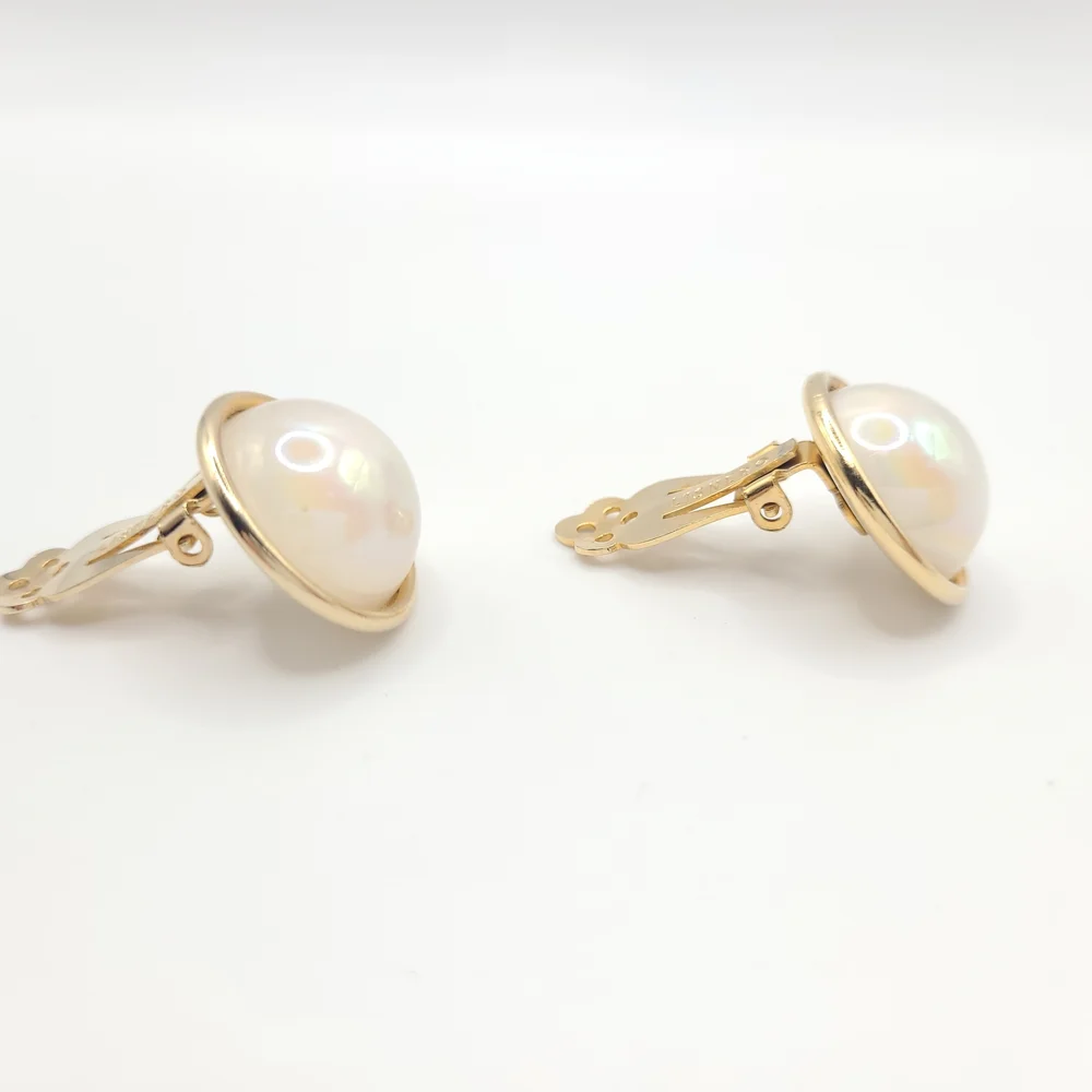 Vintage Signed Lisner Clip on  Gold Earrings - Picture 3 of 7
